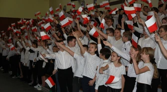 Uczniowie dołączyli do patriotycznych zmagań