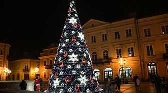 10-metrowa choinka rozbłyśnie w Piotrkowie