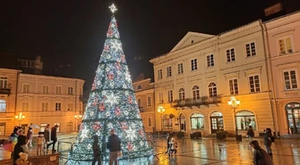 Choinka już świeci