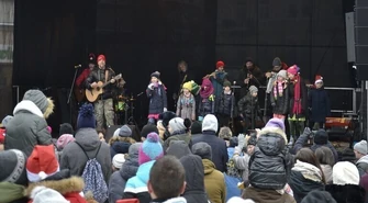 Jarmark Bożonarodzeniowy i kolędowanie z Arką Noego