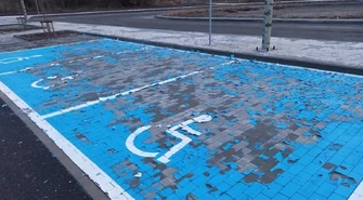 Z nowego parkingu przy 