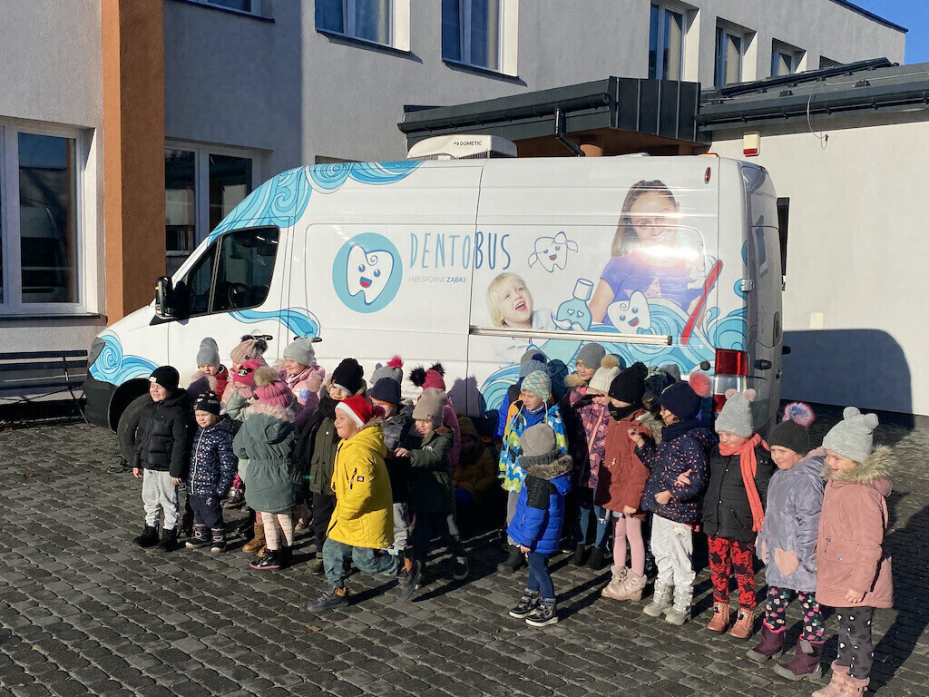 Dentobus zawitał do gminy Wolbórz