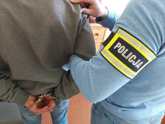 Ponad 7 tys. kradzieży mniej niż rok wcześniej