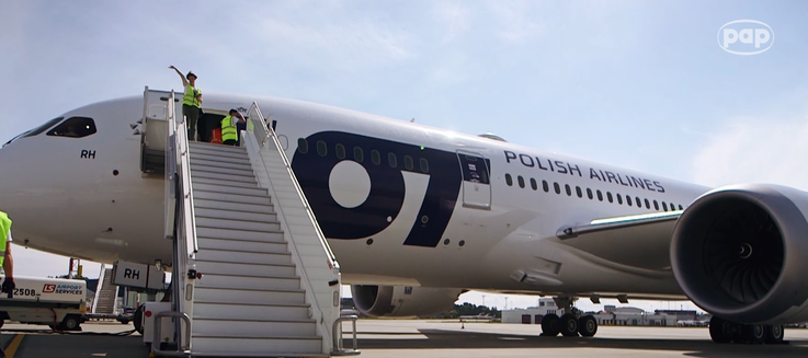 LOT personel pokładowy pilnie poszukiwany