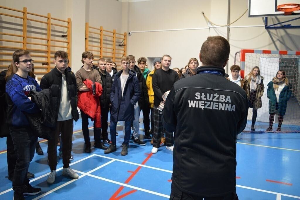 Licealiści odwiedzili areszt