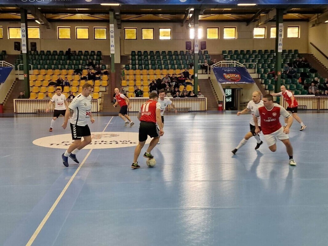 Wmeczu na szczycie znów lepszy Barwil-Omega