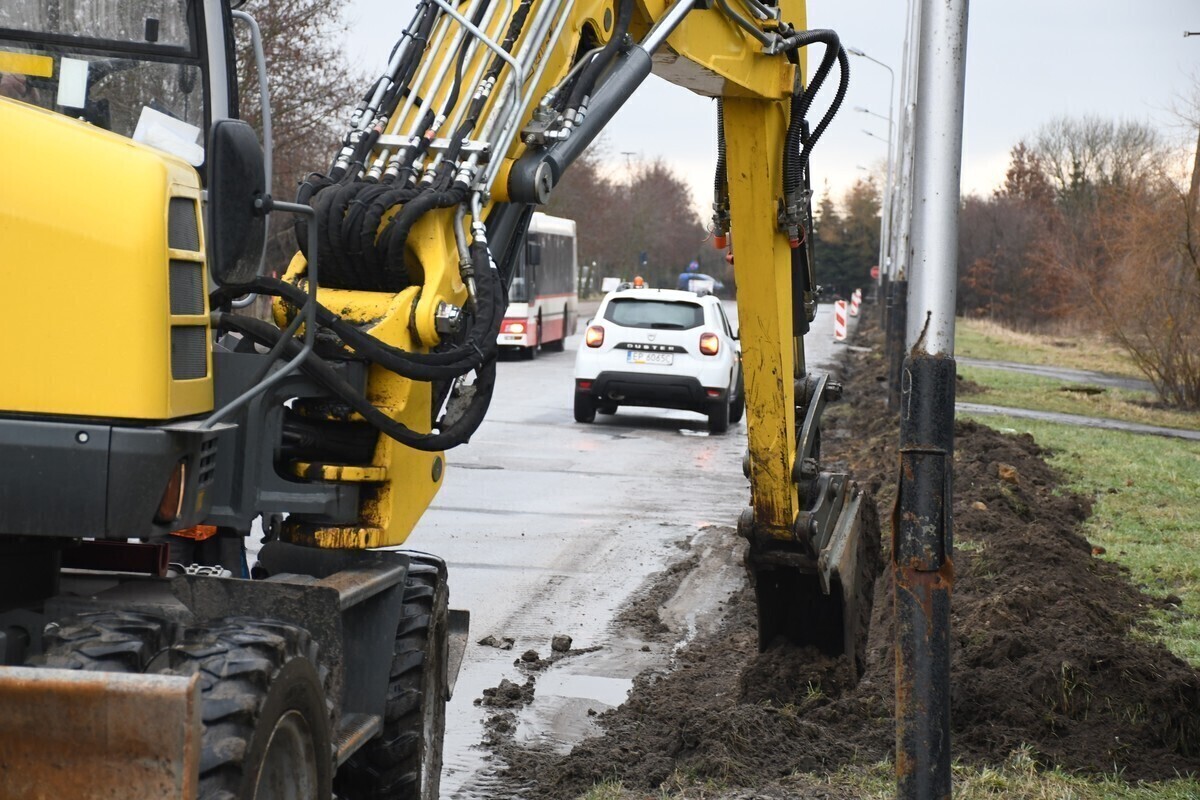 Ruszył duży projekt w Piotrkowie. 12 dróg do przebudowy