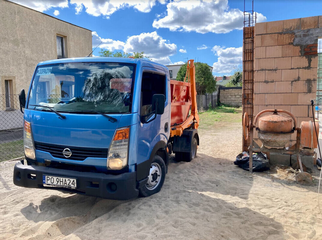 Jak zadbać o porządek wokół budowy domu