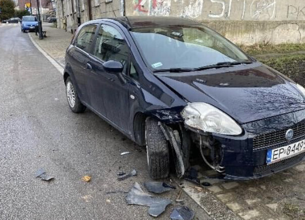 Uszkodził samochód i odjechał. Poszukiwani świadkowie