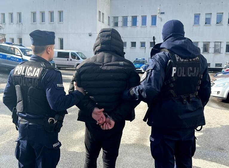 Ukradł towar i groził nożem