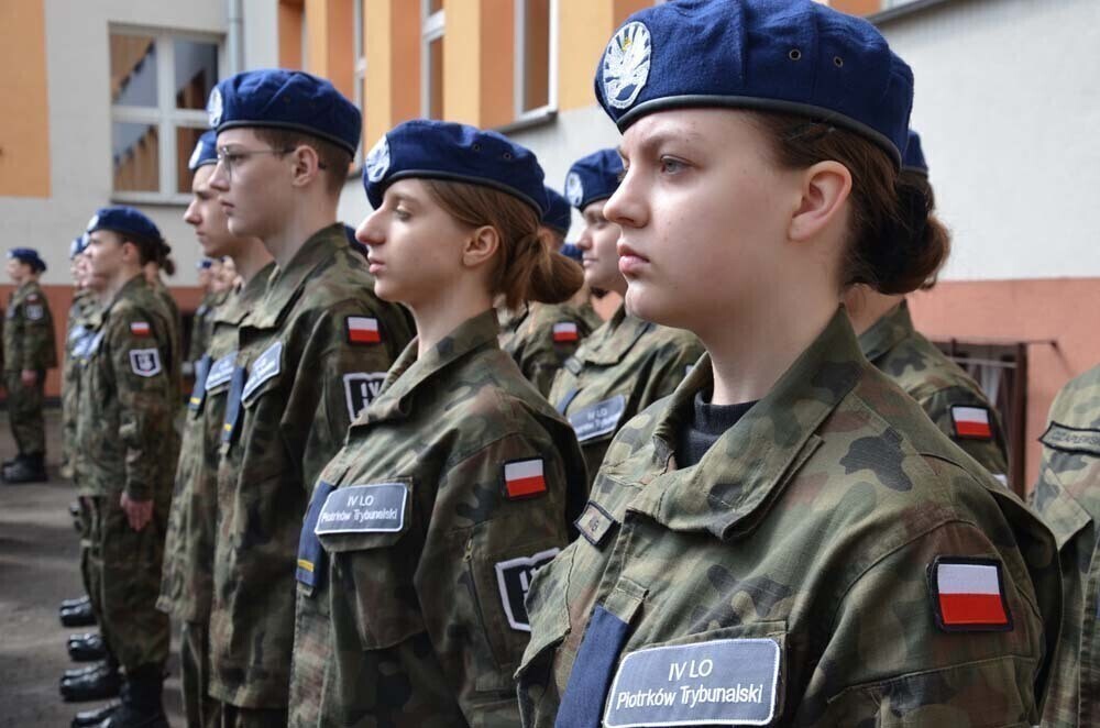 Kadeci z IV LO ukończyli szkolenie wojskowe