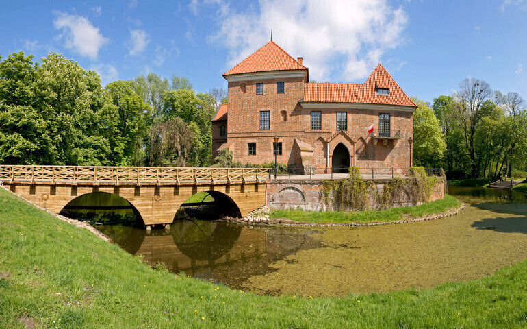 Odkrywamy znane i nieznane Zamek w Oporowie koło Kutna
