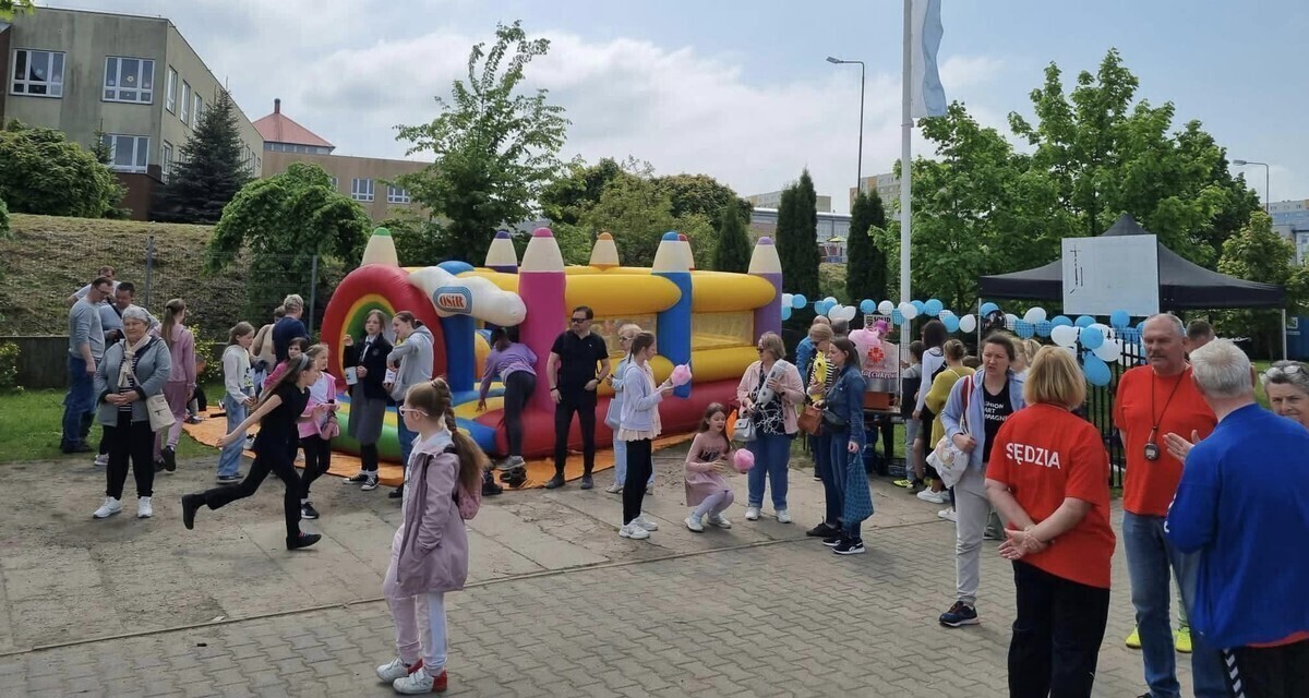 Świętowali i pomagali