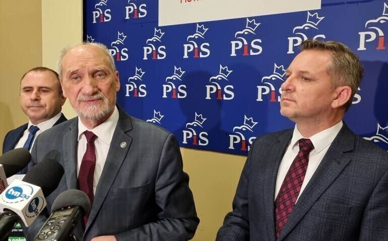 Kto będzie patronem Akademii Piotrkowskiej