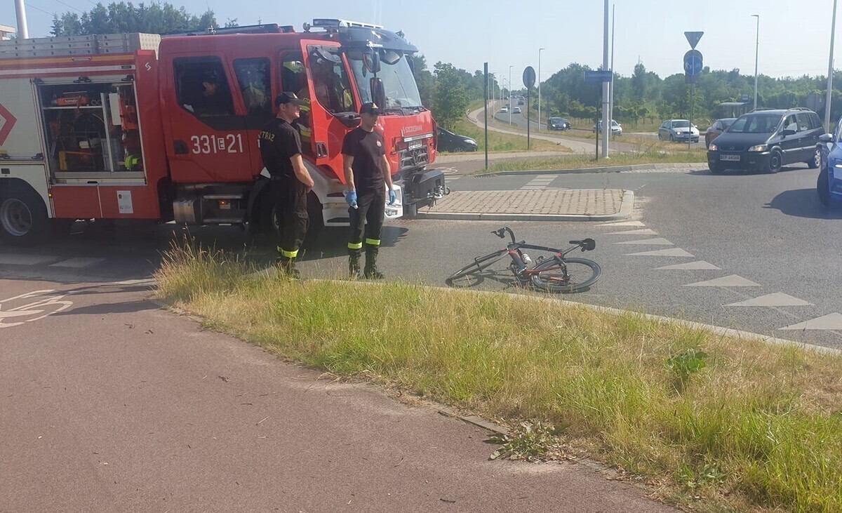 Potrącenie rowerzysty przy alei 800-lecia w Piotrkowie