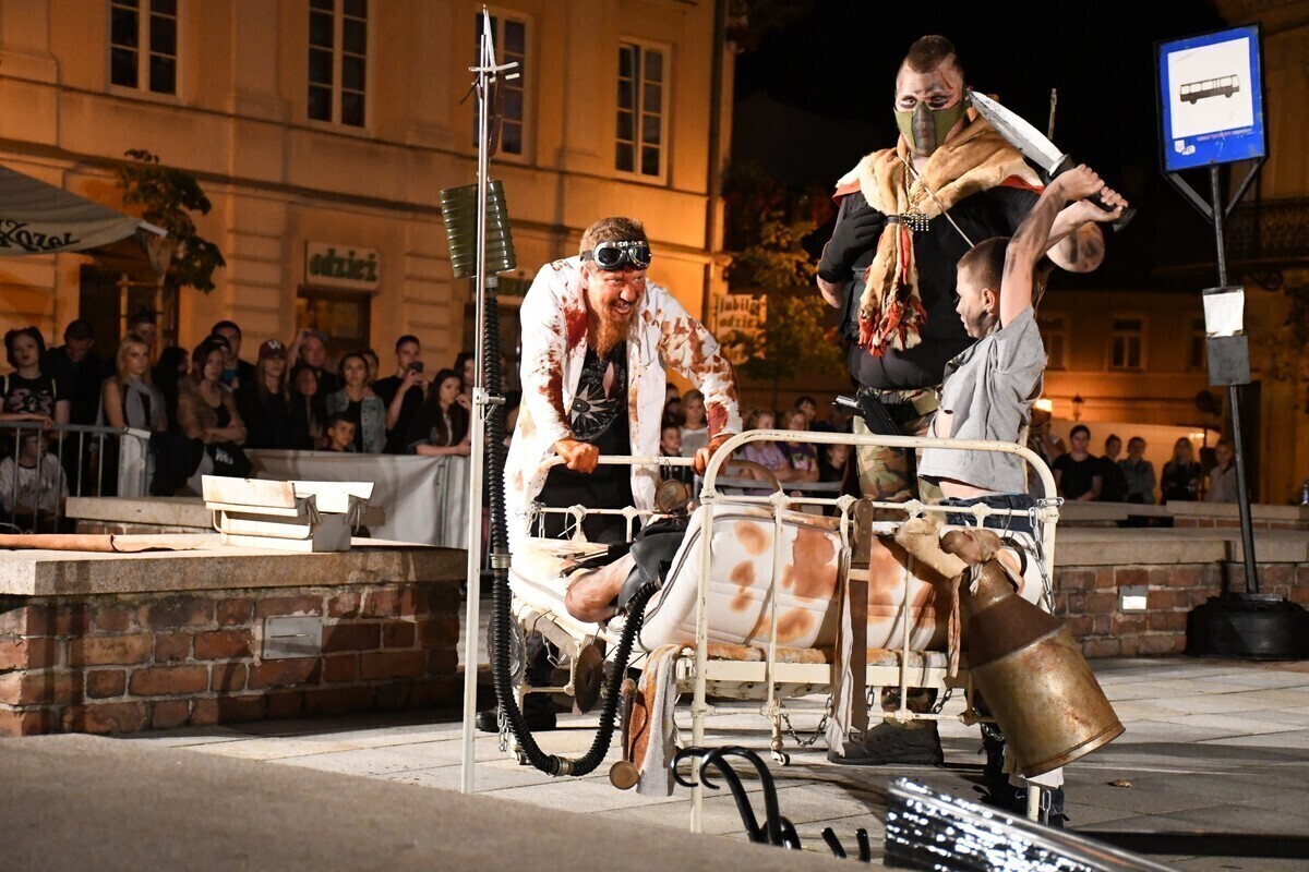 Apokalipsa w Rynku Trybunalskim ZDJĘCIA