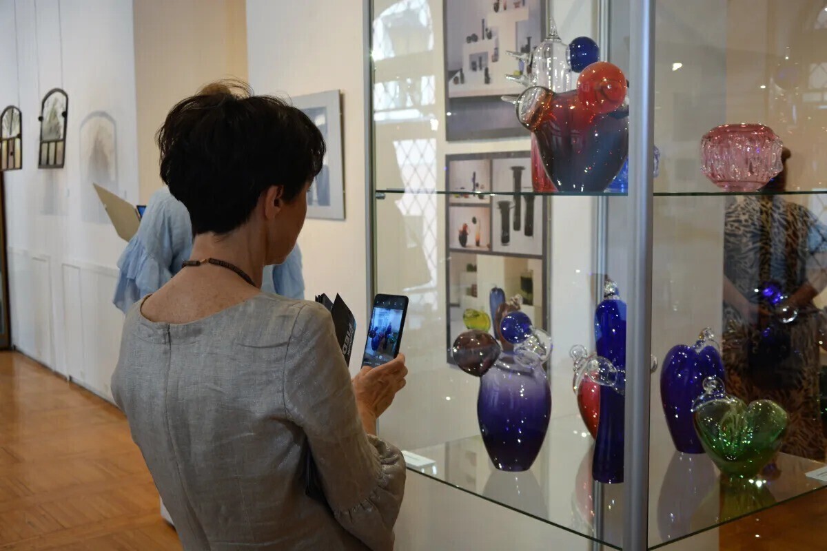 Wyjątkowa okazja do zapoznania się z wystawą Artyści Szkła Piotrkowskiego