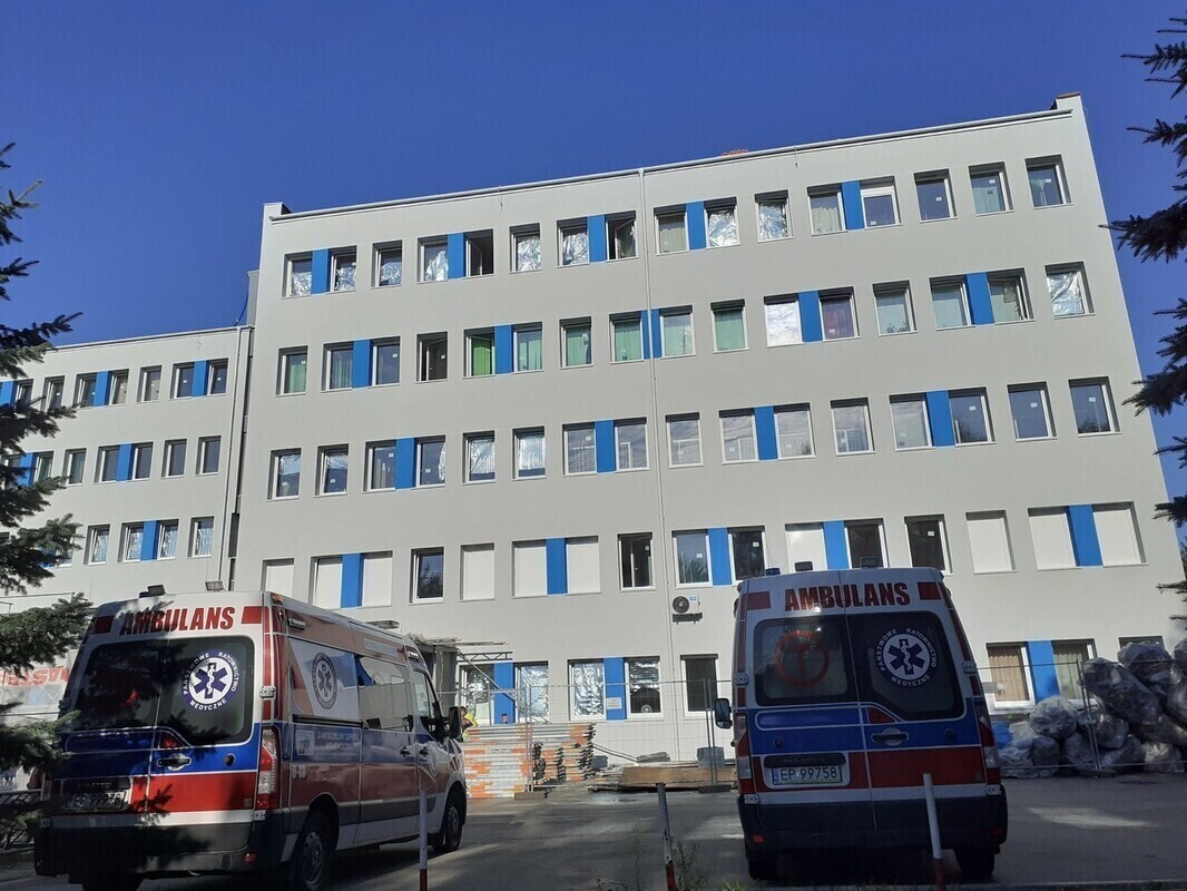 Rusztowania zniknęły sprzed poradni