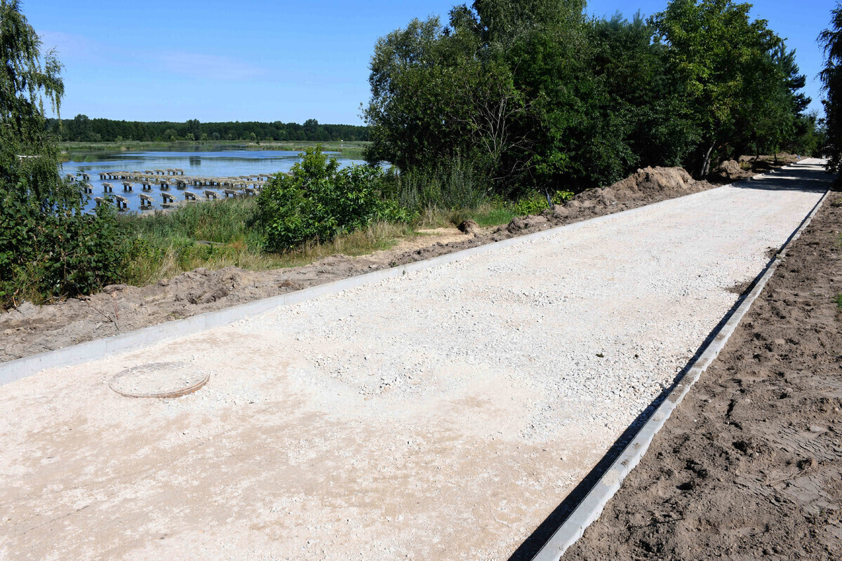 Powstaje ścieżka rowerowa wokół jeziora Bugaj