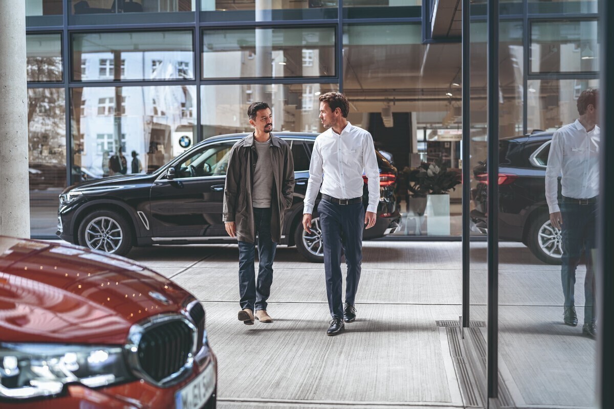 Praca dla marki samochodów premium. Wyzwania i możliwości w Sieci Dealerskiej BMW