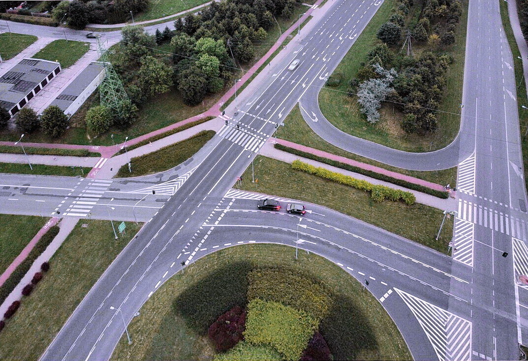 Całe to skrzyżowanie jest do du..