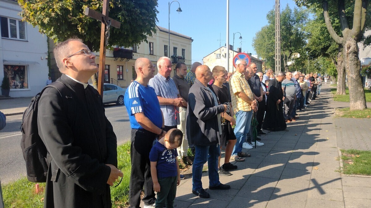 Wrześniowy Męski Różaniec ulicami Piotrkowa