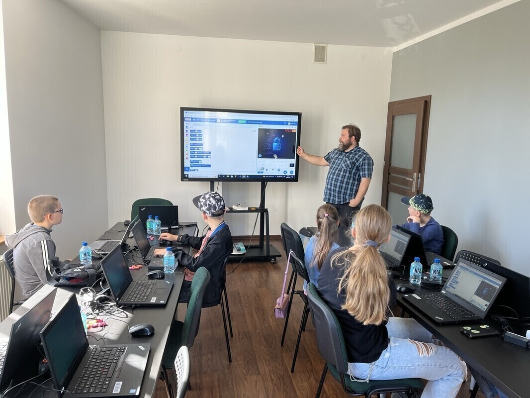 Poznaj sztuczną inteligencję podczas warsztatów Koduj z Gigantami