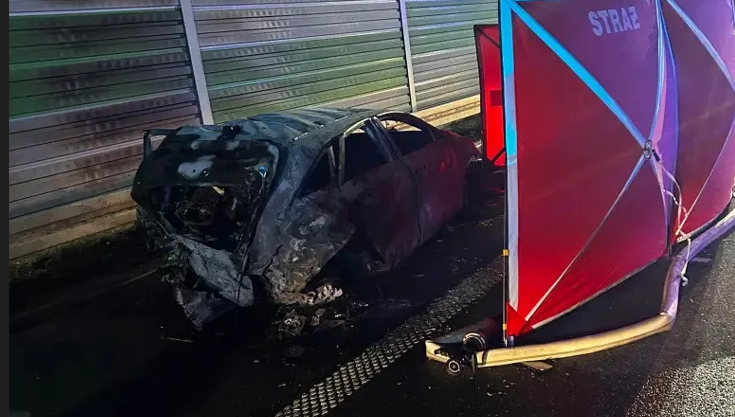 Tragiczny wypadek na A1 pod Piotrkowem. Nie żyją 3 osoby w tym dziecko...