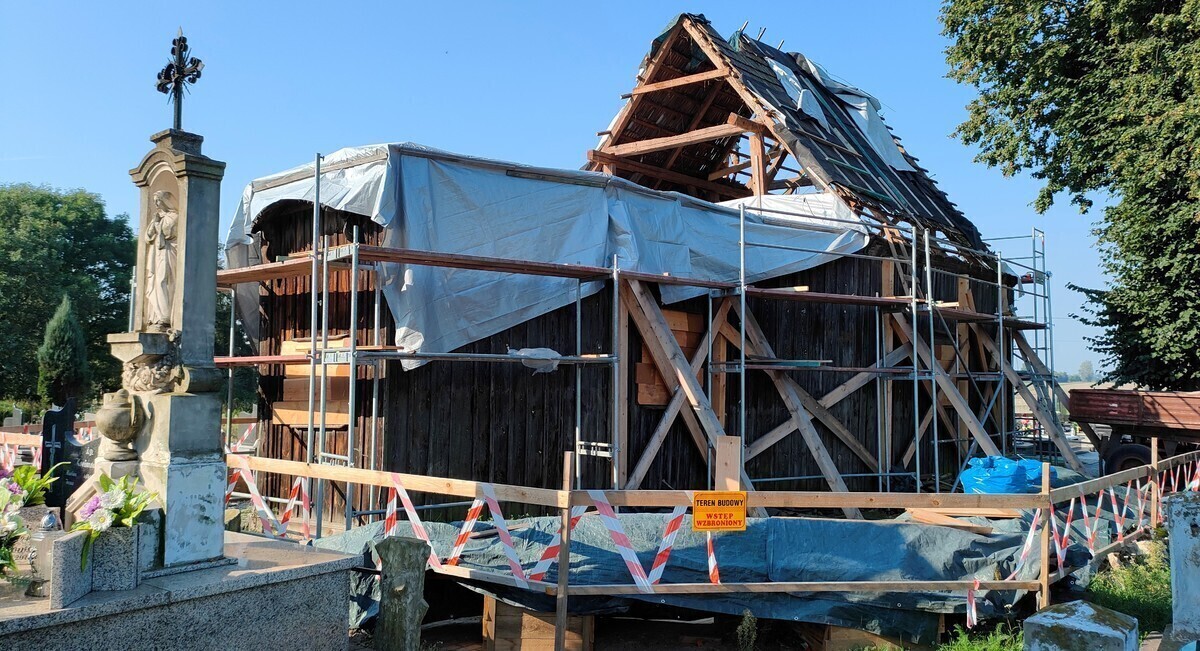 Ratują zabytkowy kościółek ZDJĘCIA