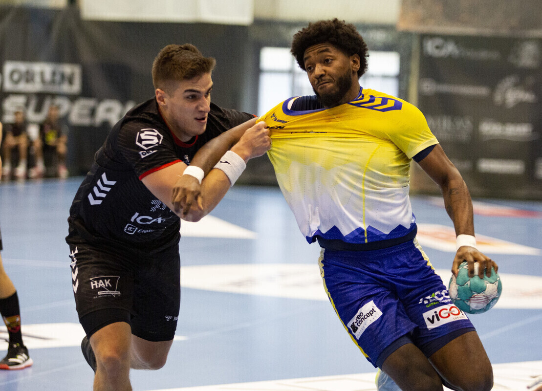 Wysoka porażka z mistrzem Polski