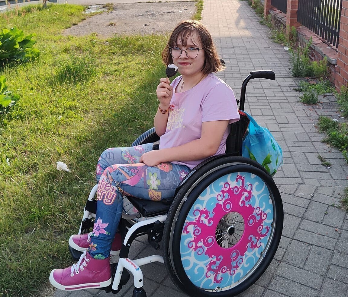 Pierwszy bal wojowniczki. Przyjdź i pomóż