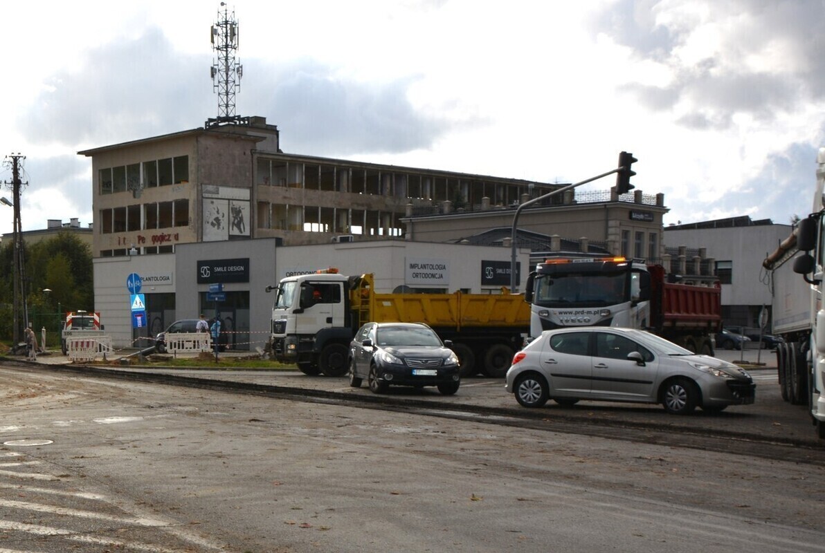 Chaos na zamkniętym skrzyżowaniu