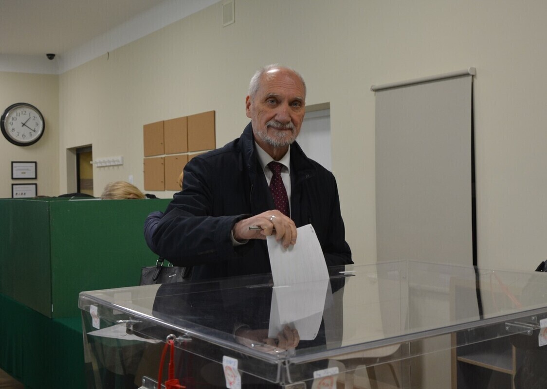 Exit poll PiS wygrało z KO jednak traci władzę