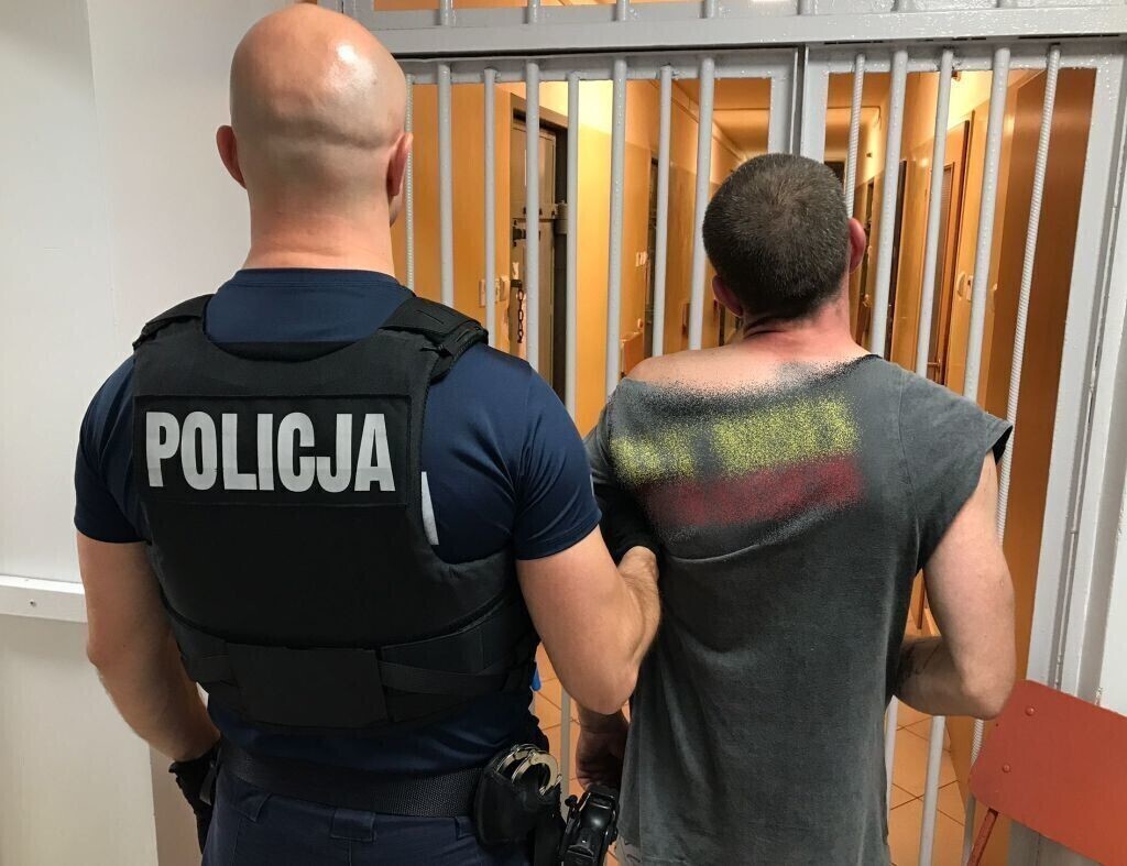 Zaatakował pracownika bo ukradł... masło