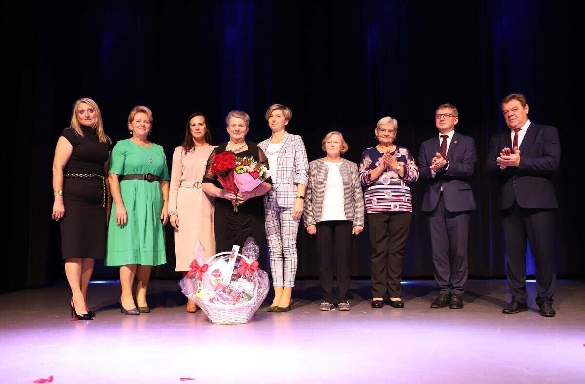 Gminny Dzień Kobiet Wiejskichw Woli Krzysztoporskiej ZDJĘCIA