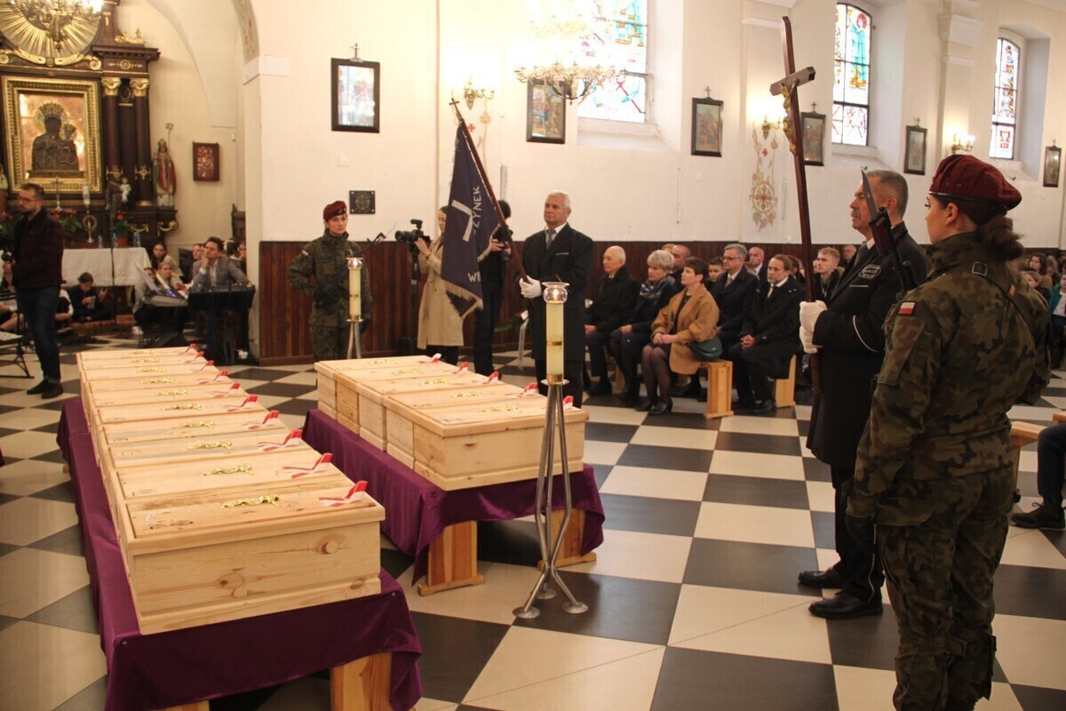 Ofiary niemieckiej zbrodni uroczyście pochowane po 83 latach