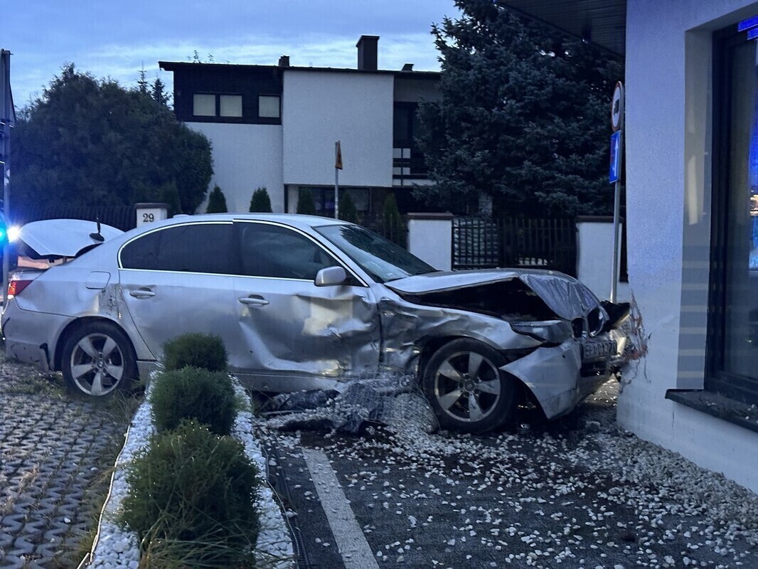 Wypadek na skrzyżowaniu Polnej i Źródlanej