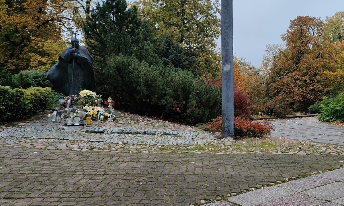 O wyjątkowym pomniku którego już nie ma...