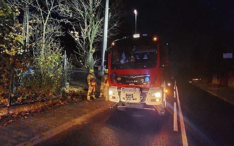 Strażacy wezwani do iskrzącego transformatora