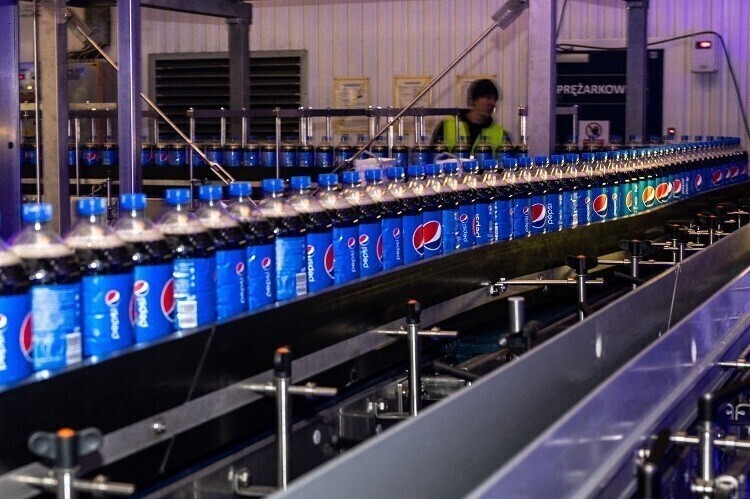 Zakład PepsiCo w Żninie uruchamia nowoczesną linię produkcyjną Pepsi
