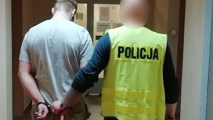 21-latek ukradł mercedesa z warsztatu