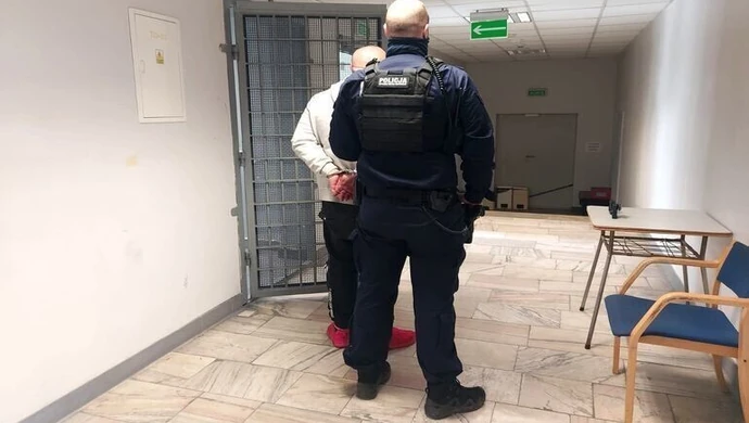 Jechał w stanie nietrzeźwości. Miał cztery zakazy prowadzenia pojazdów