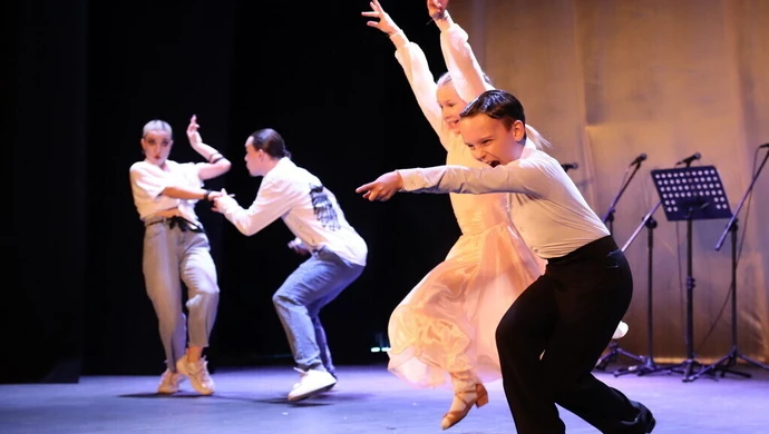 Roztańczona sala widowiskowa MOK