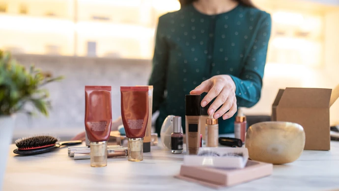 Nastolatki kradły perfumy