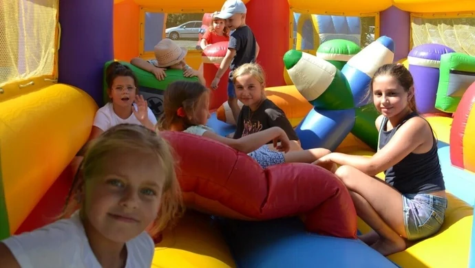 Zachęcają do pomocy i wspólnej zabawy