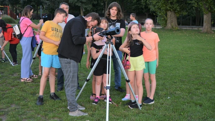 Wyjątkowa noc spadających gwiazd