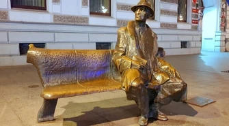 Odkrywamy znane i nieznane &#8211; Ławeczka Juliana Tuwima w Łodzi