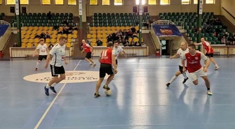 W&nbsp;&nbsp;meczu na szczycie znów lepszy Barwil-Omega