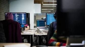 Software house i współpraca ze specjalistami - sprawdź szczegóły