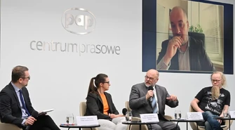 Kredyty napędzają rynek mieszkaniowy